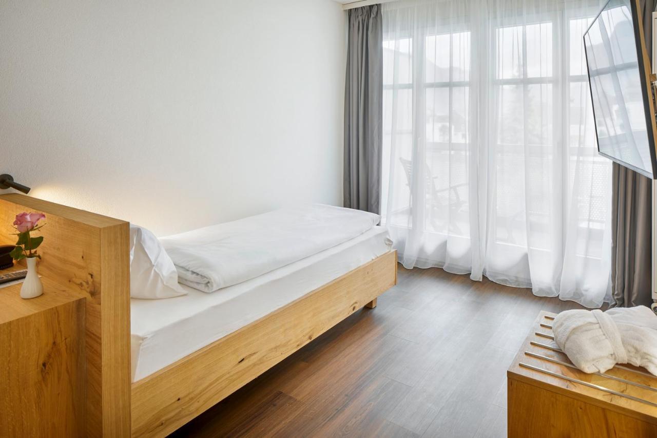Hotel Roessli Gourmet & Spa ヴェークギス エクステリア 写真